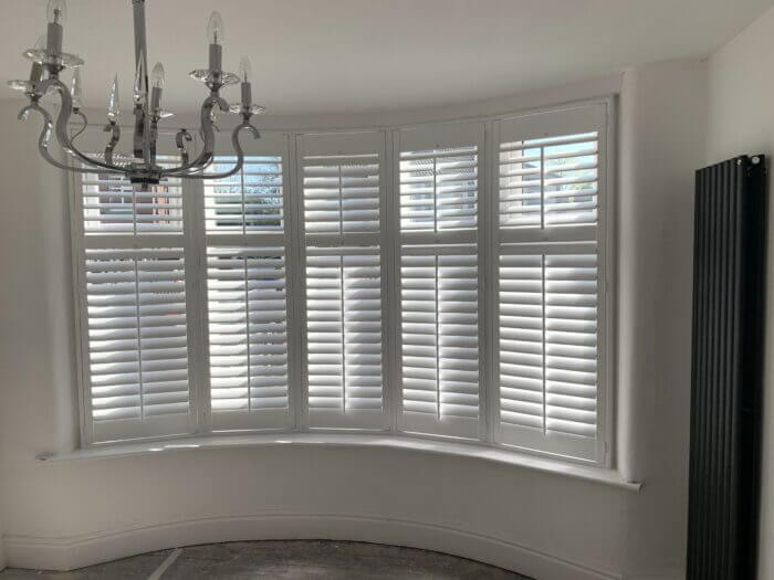 bay window bathroom shutters manchester 4 scaled 1